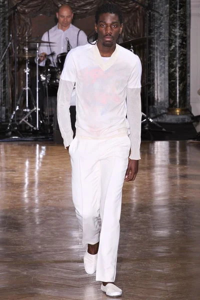 Look 5
